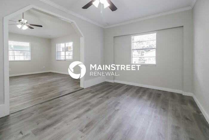 1310 Cypress Ave - Photo 6 of 17