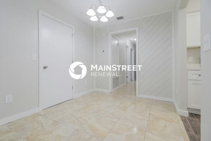 1310 Cypress Ave - Photo 7 of 17