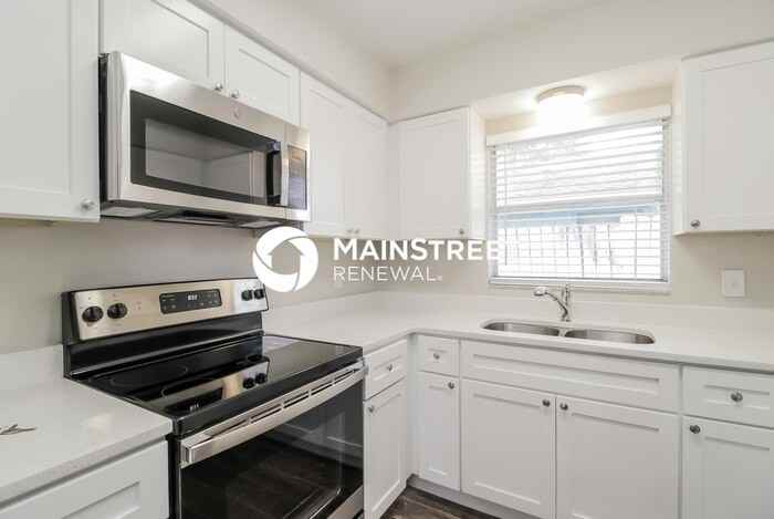 1310 Cypress Ave - Photo 7 of 17