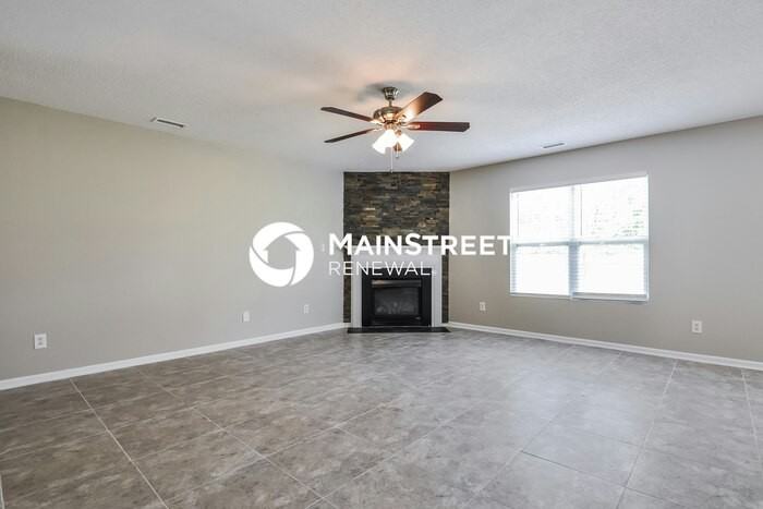 4605 Smarty Jones Dr - Photo 4 of 17