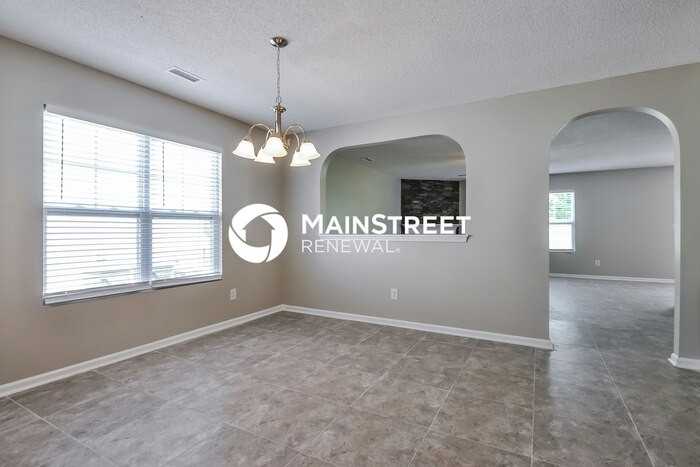 4605 Smarty Jones Dr - Photo 6 of 17