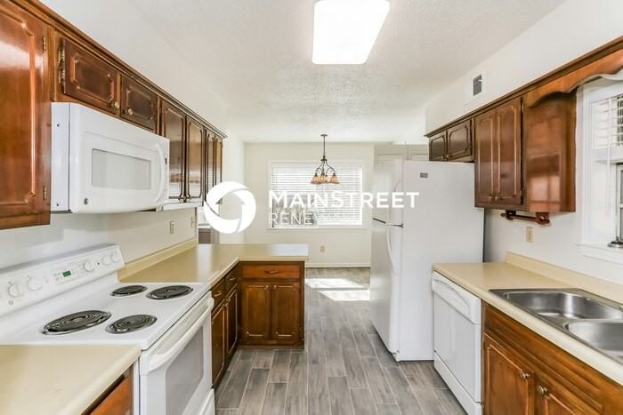 6041 Syon Cv - Photo 6 of 10