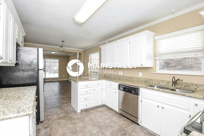 621 S Willowood Dr - Photo 7 of 16