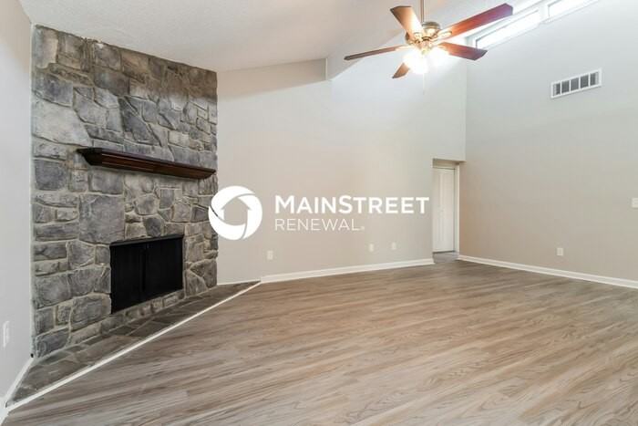 11665 Summer Tree Rd N - Photo 4 of 16