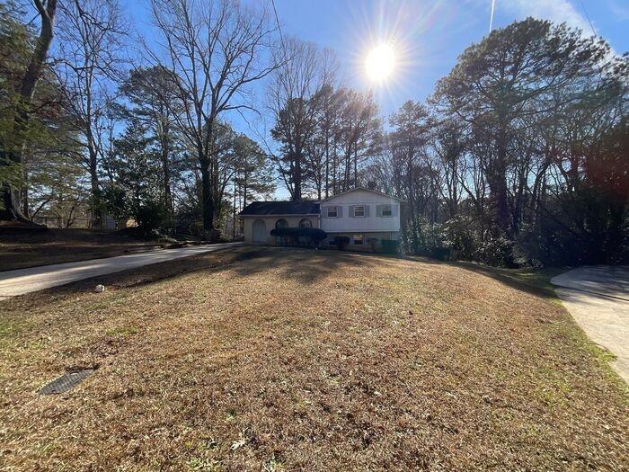 2501 Celina Ct - Photo 2 of 24