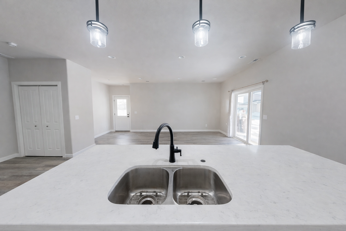 730 Compass Loop - Photo 2 of 24