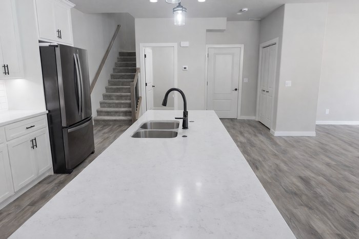 730 Compass Loop - Photo 3 of 24