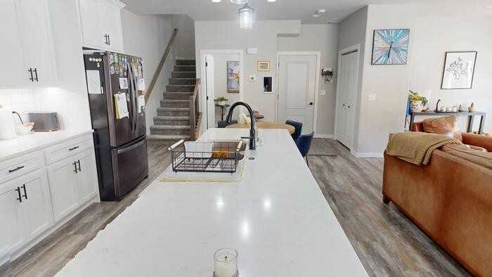 730 Compass Loop - Photo 5 of 24