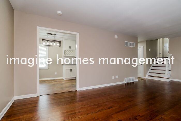 8610 W 92nd St - Photo 5 of 19