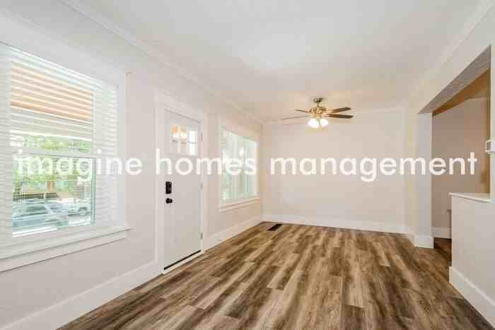 6225 Marmaduke Ave - Photo 3 of 18