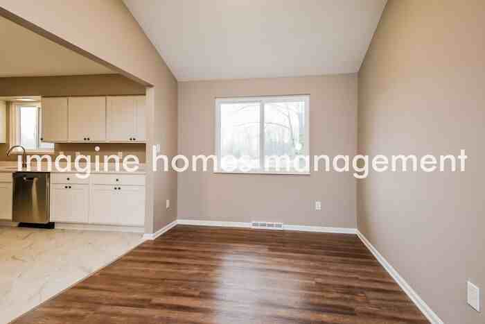 33133 Cromwell Dr - Photo 5 of 18