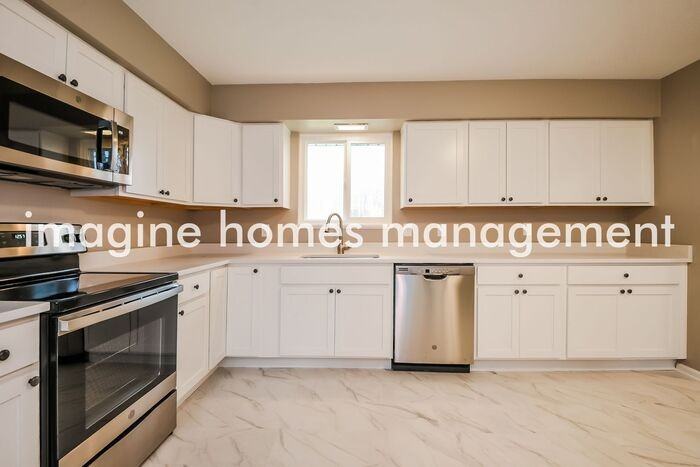 33133 Cromwell Dr - Photo 7 of 18