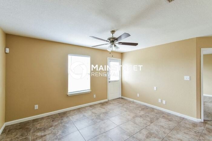 5703 Fossil Cyn - Photo 3 of 13