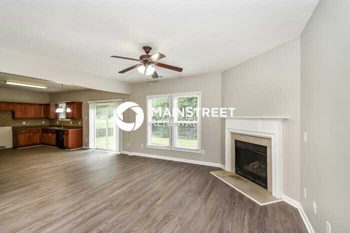 5664 Wakehurst Dr - Photo 4 of 17