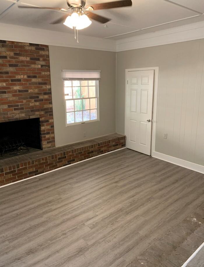 6446 Lucente Dr - Photo 7 of 17