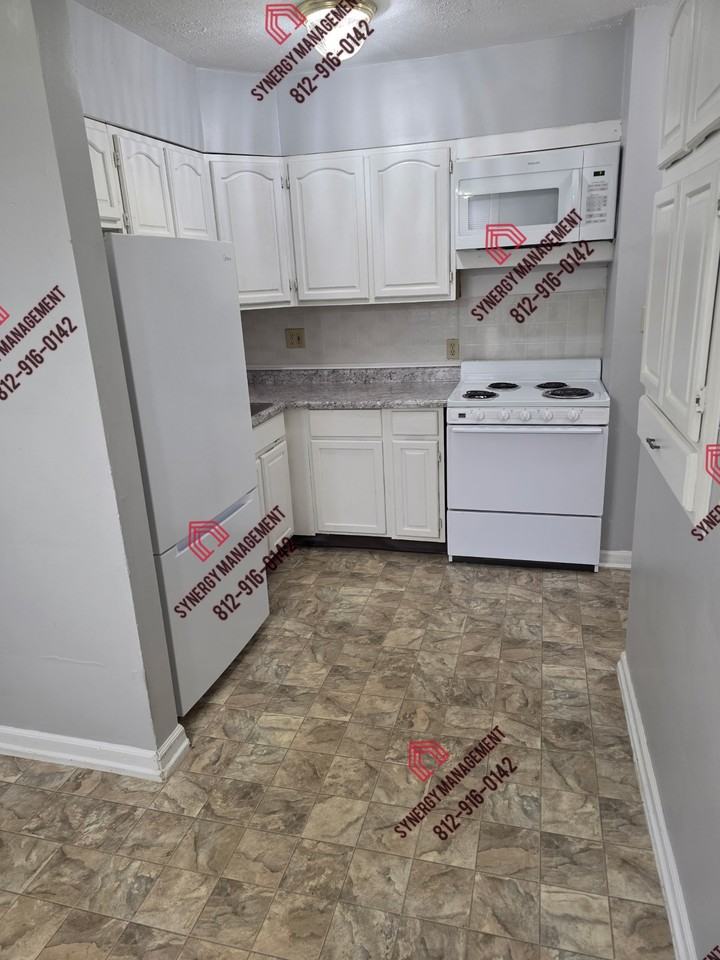 821 Stanley Ave #1 - Photo 6 of 13