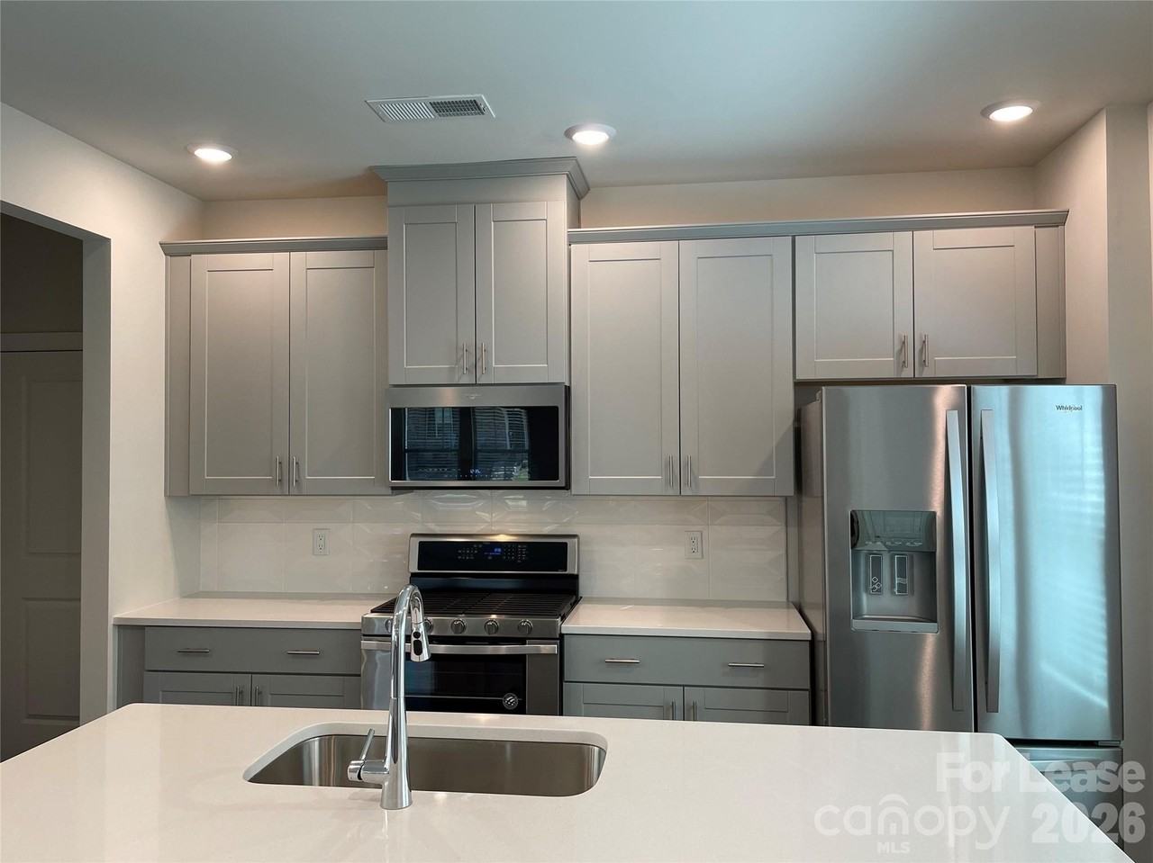 3216 Lisburn St - Photo 6 of 18