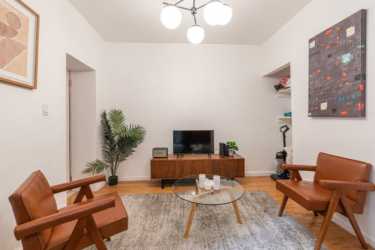 136 E 57th St #1323942P - Photo 3 of 20