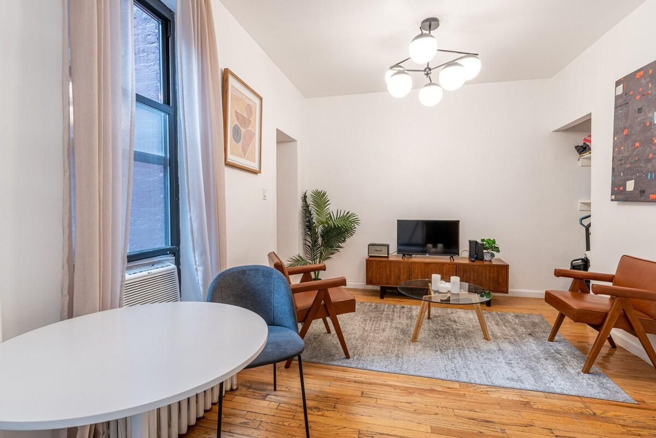 136 E 57th St #1323942P - Photo 4 of 20