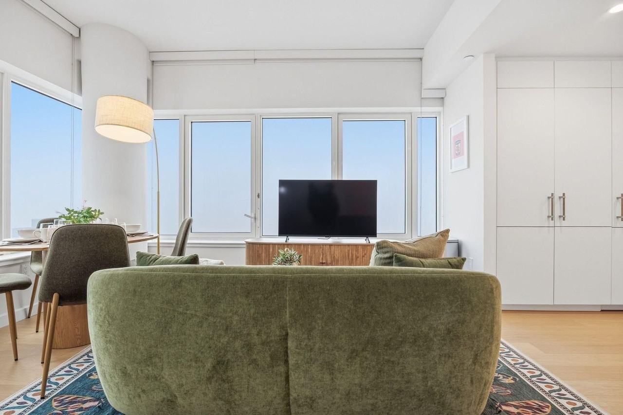 16 Dupont St #1355921P - Photo 5 of 39