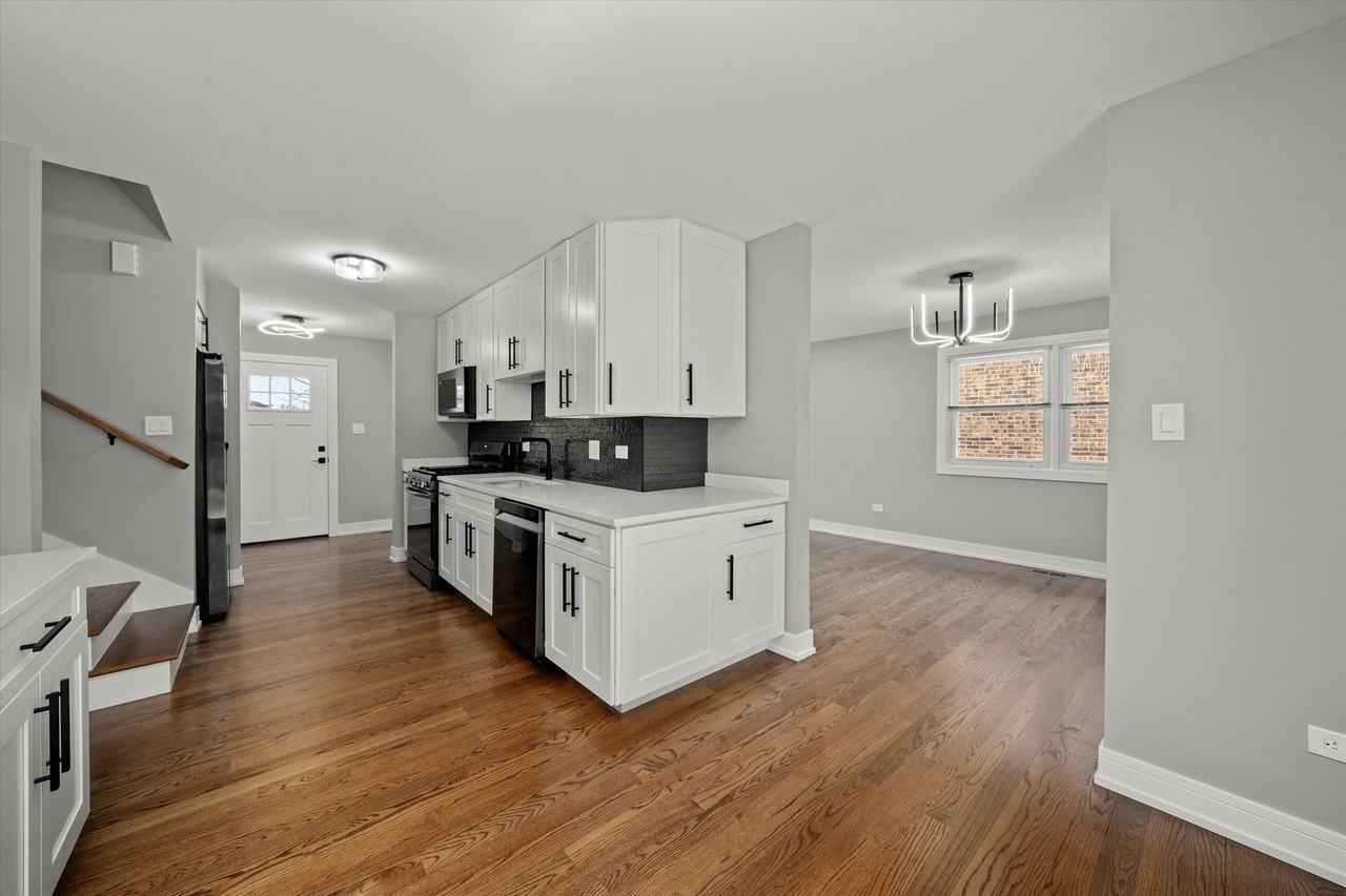 11201 S Deerpath Ln - Photo 7 of 20