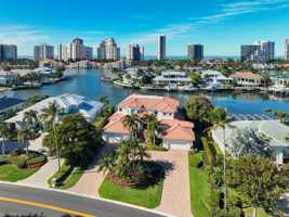 featured image of 4419 Crayton Rd