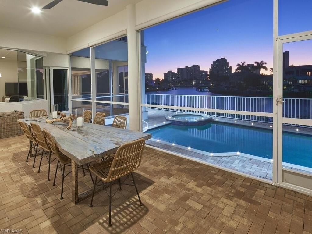 4419 Crayton Rd - Photo 5 of 45