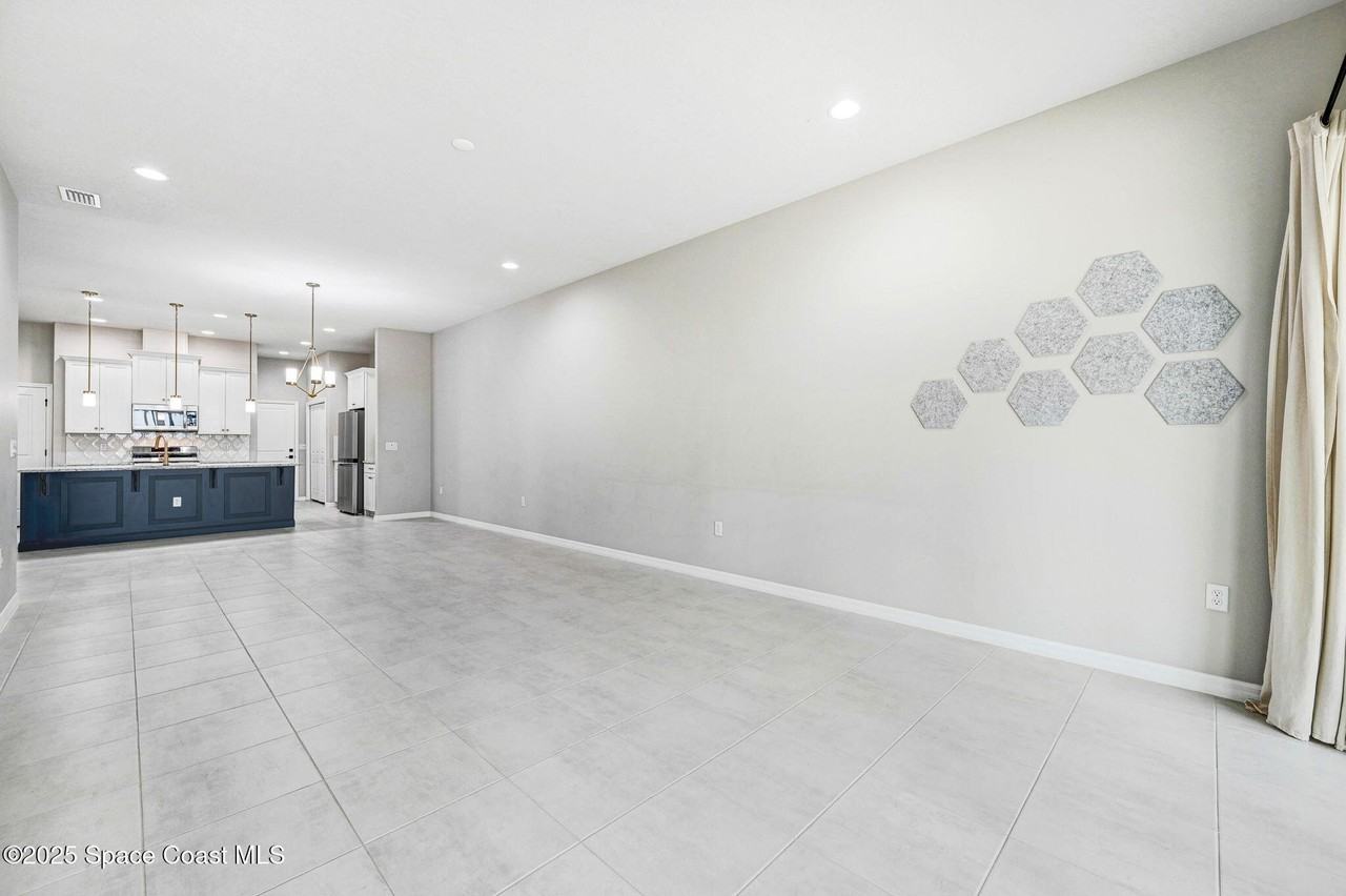 8117 Tethys Ct - Photo 7 of 50