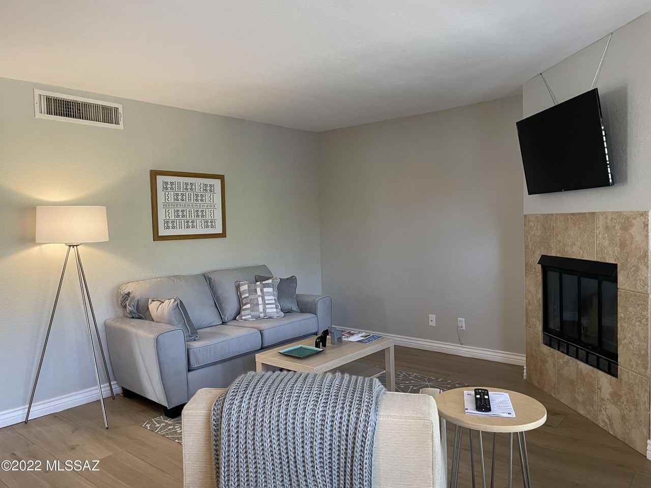 6651 N Campbell Ave Apt 234 #234 - Photo 4 of 25