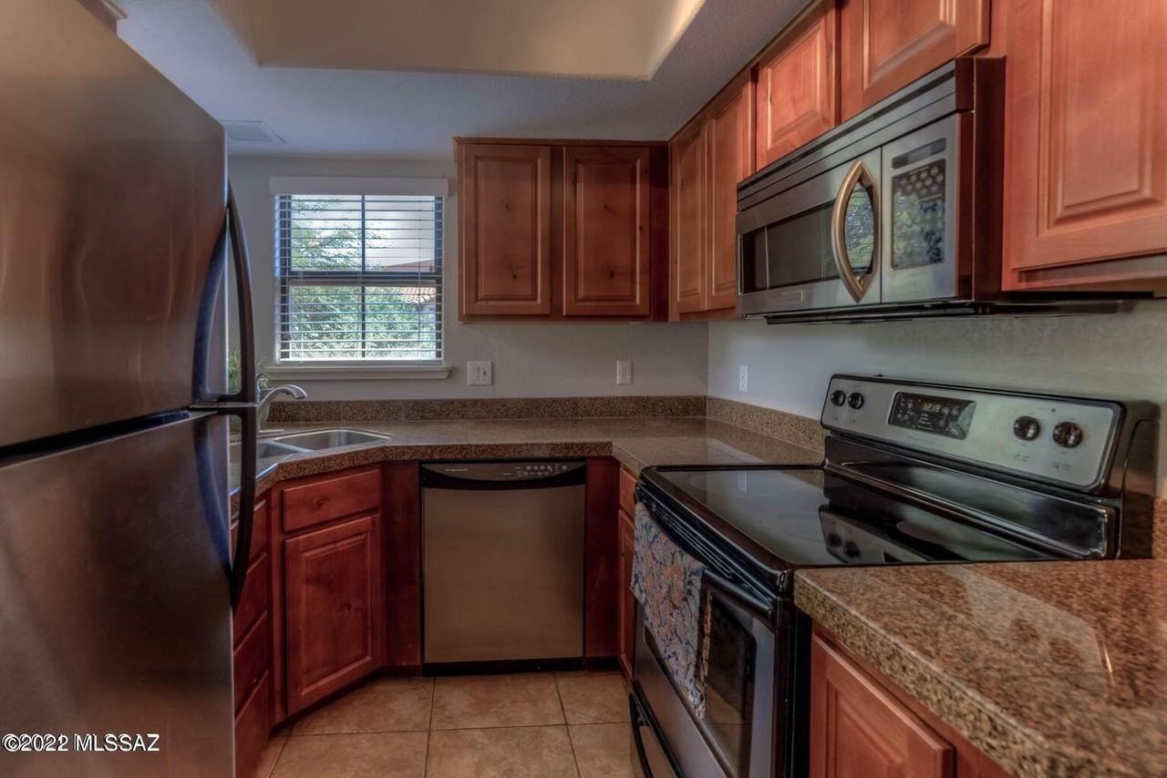 6651 N Campbell Ave Apt 234 #234 - Photo 7 of 25