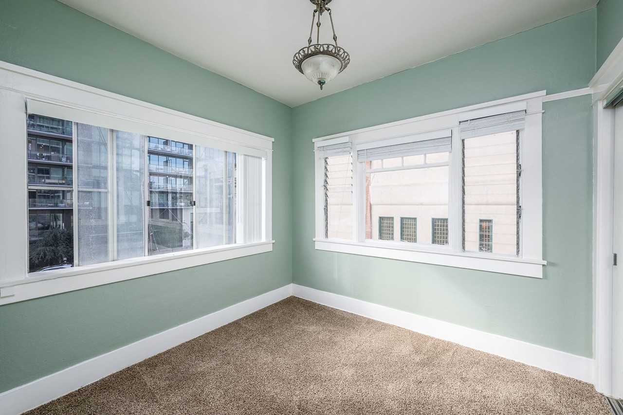 2820 6th Ave - Photo 3 of 13