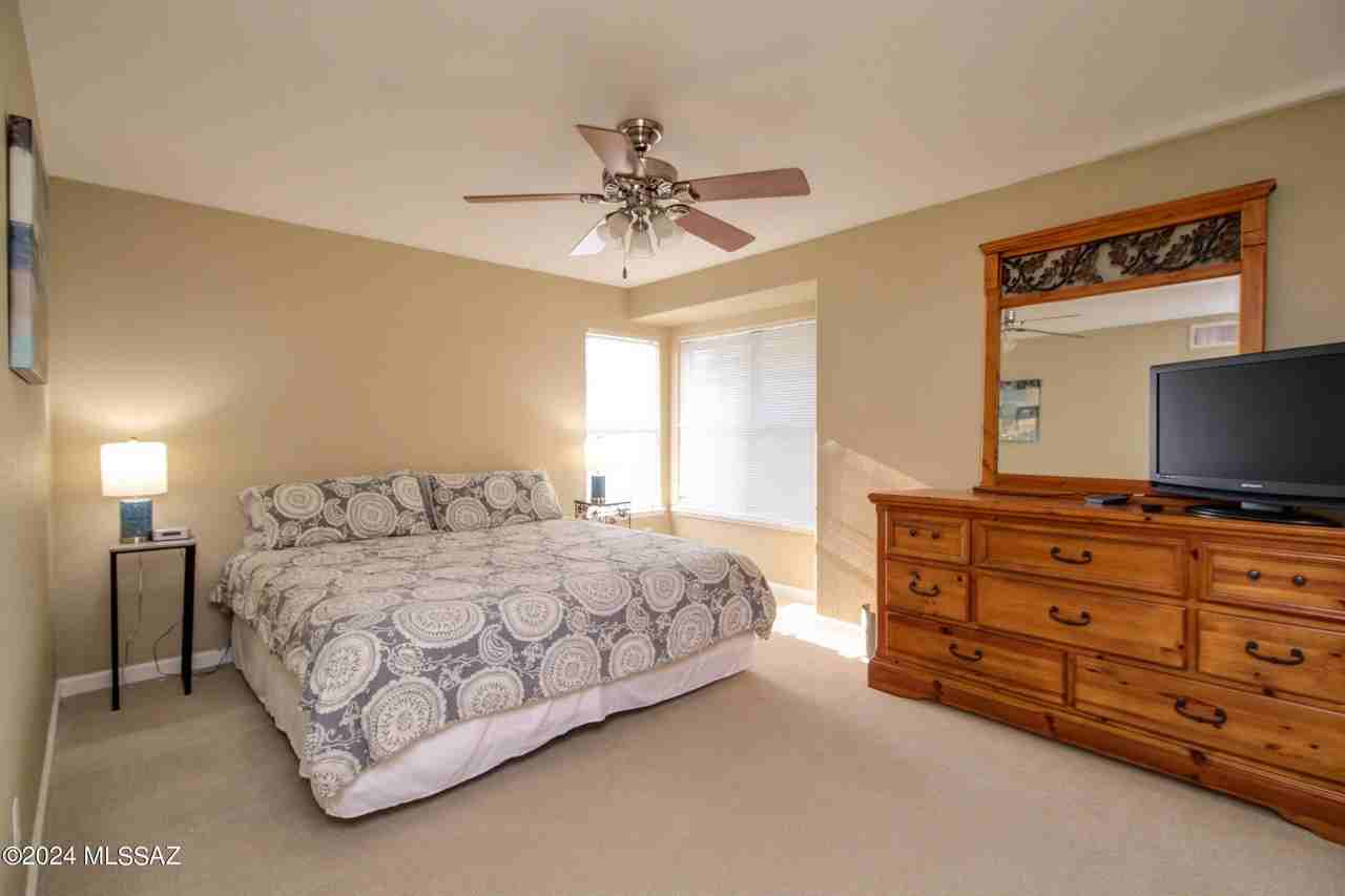 6651 N Campbell Ave Apt 224 #224 - Photo 5 of 19