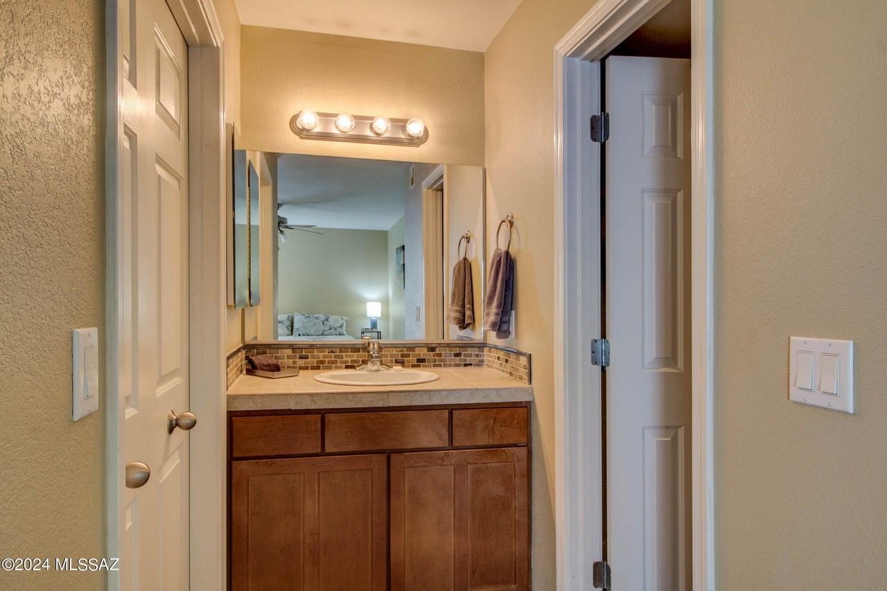 6651 N Campbell Ave Apt 224 #224 - Photo 6 of 19