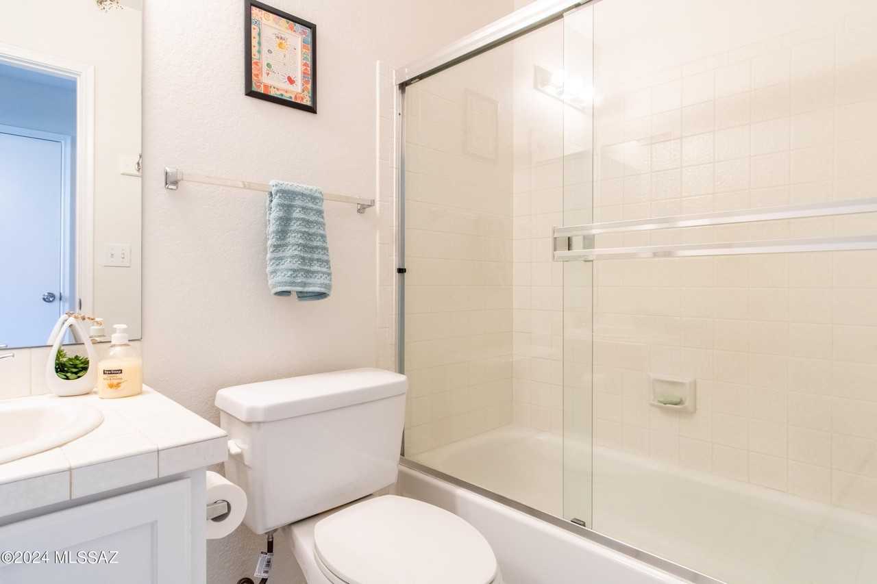 10400 N Fair Mountain Dr - Photo 5 of 28