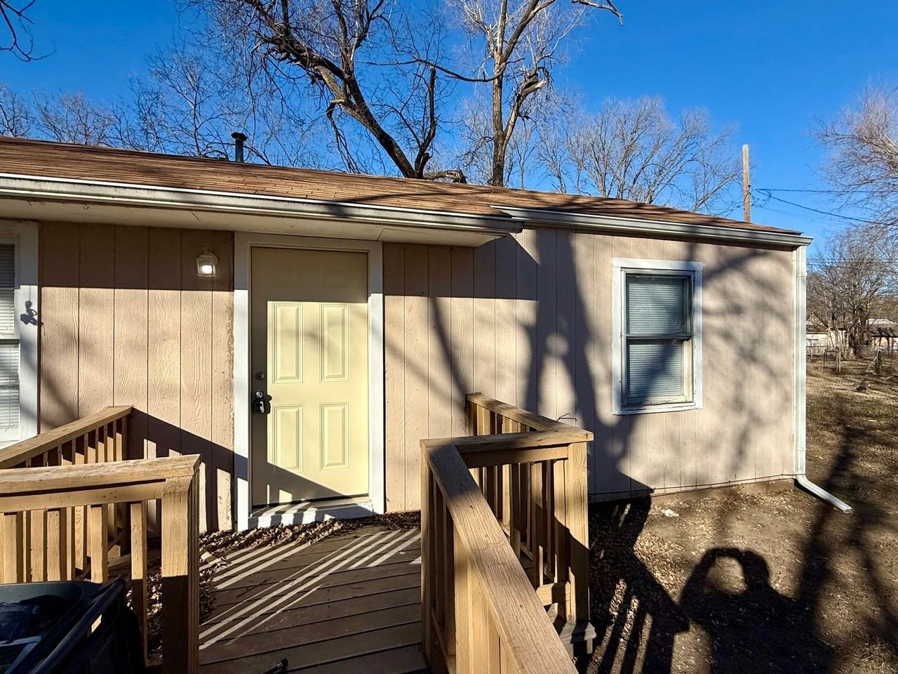 1443 S Hydraulic St - Photo 3 of 13