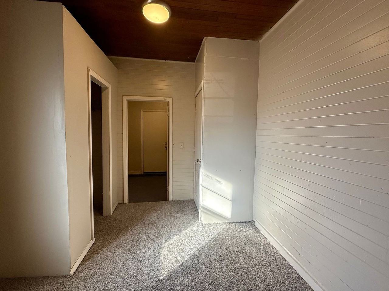 1443 S Hydraulic St - Photo 5 of 13