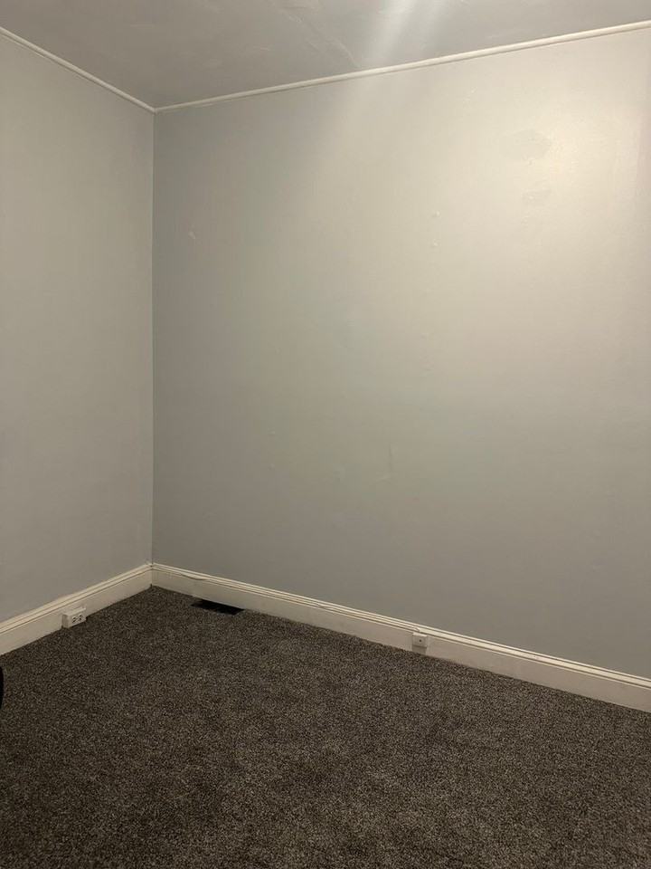 1141 Ashburton St - Photo 7 of 15