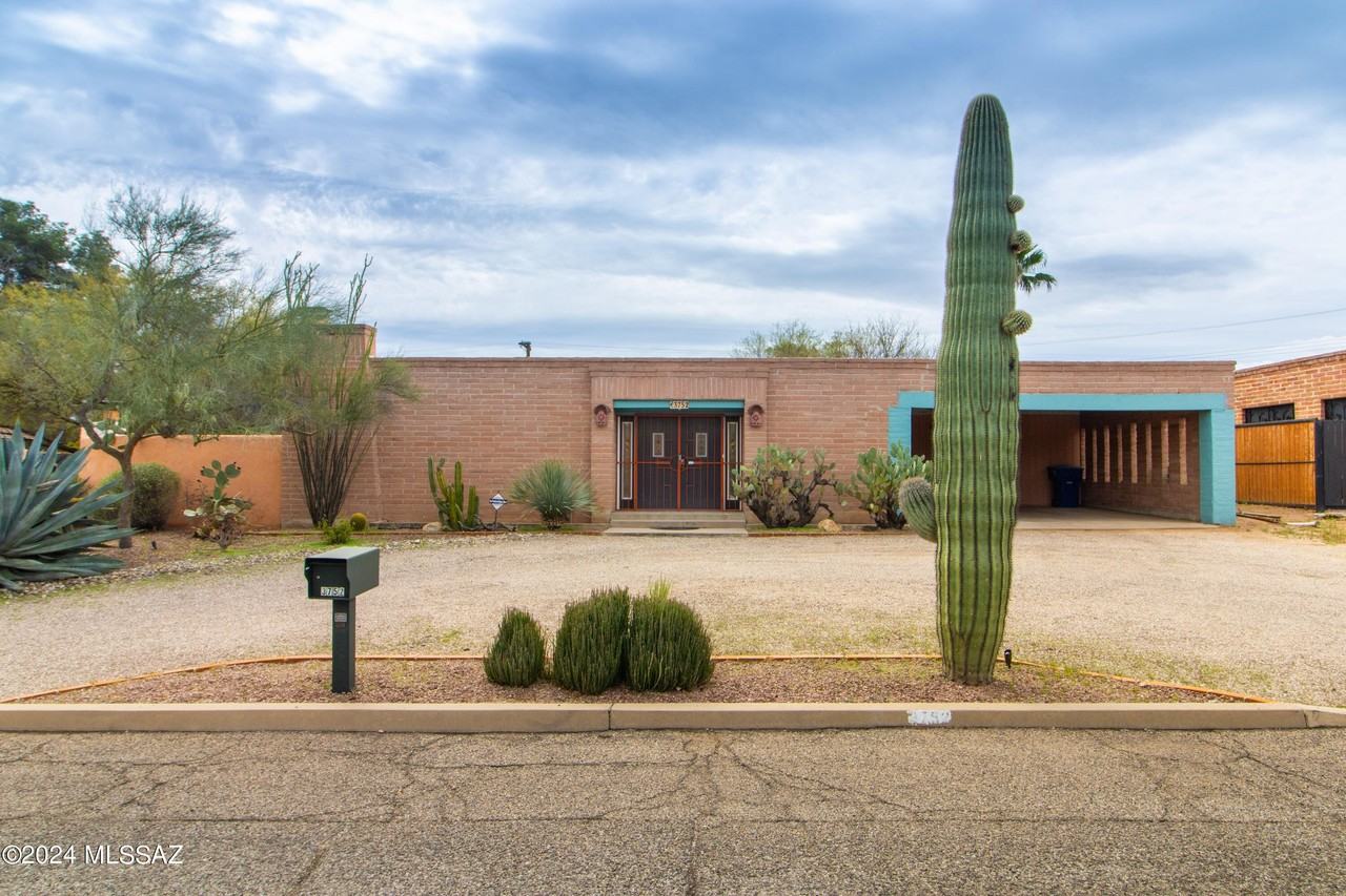 3752 E Calle Guaymas