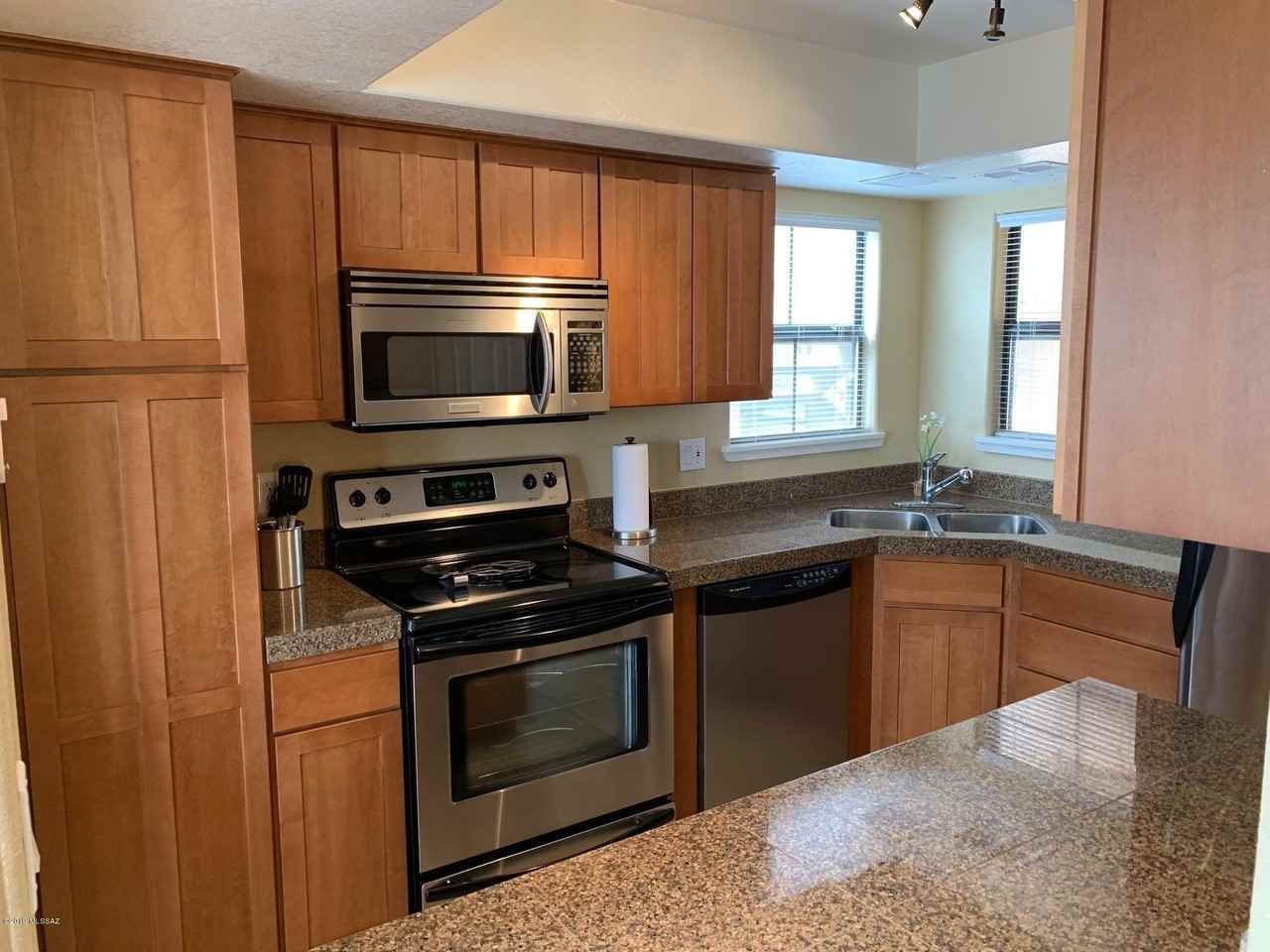 6651 N Campbell Ave Apt 138 #138 - Photo 5 of 23