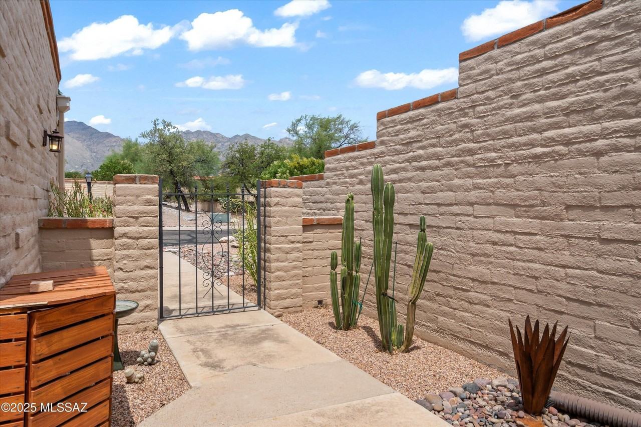 4814 N Territory Loop - Photo 2 of 29