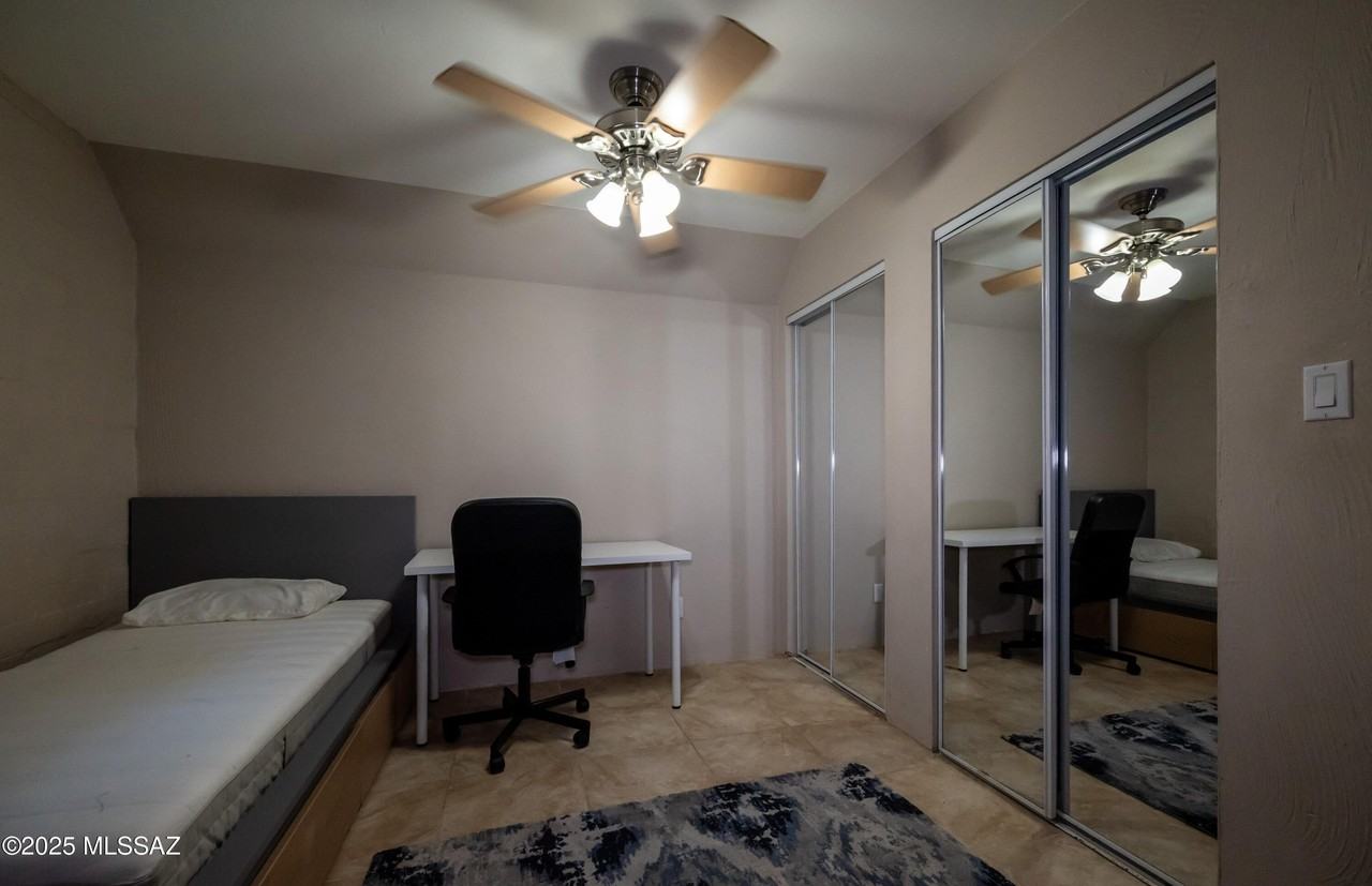 941 N Euclid Ave Unit 121 #121 - Photo 7 of 29