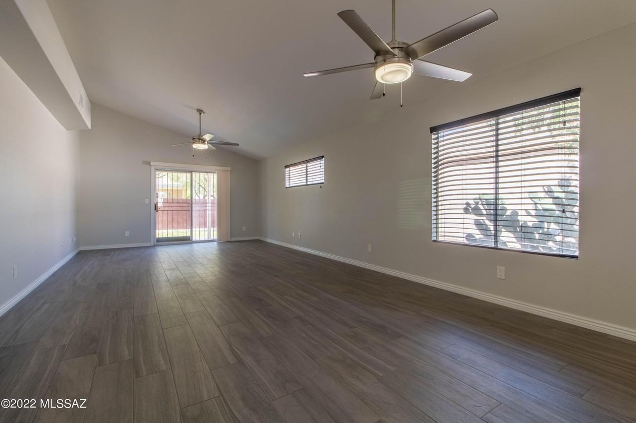 3688 W Sunglade Dr - Photo 6 of 16