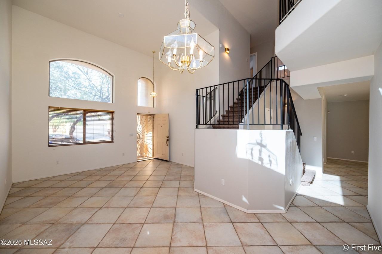 8619 S Desert Dove Dr - Photo 7 of 33