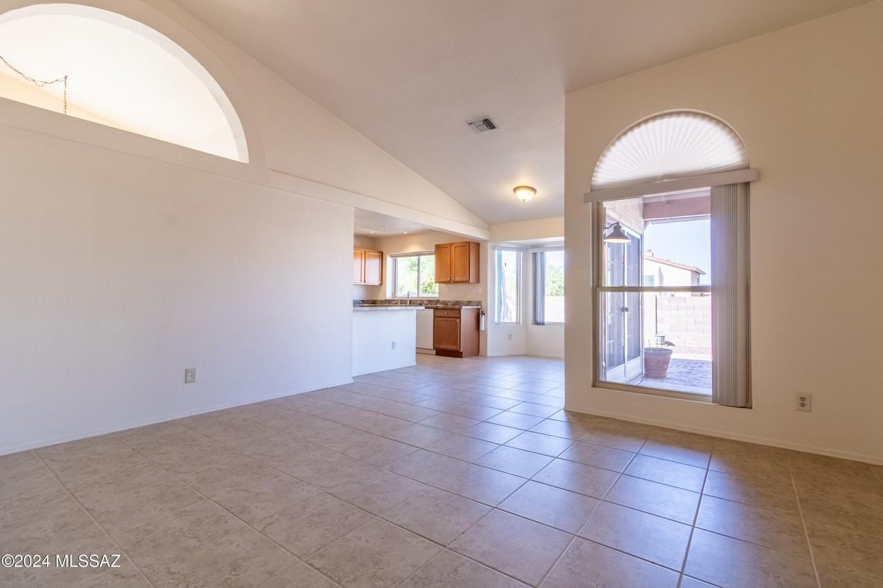 5288 W Eaglestone Loop - Photo 6 of 17