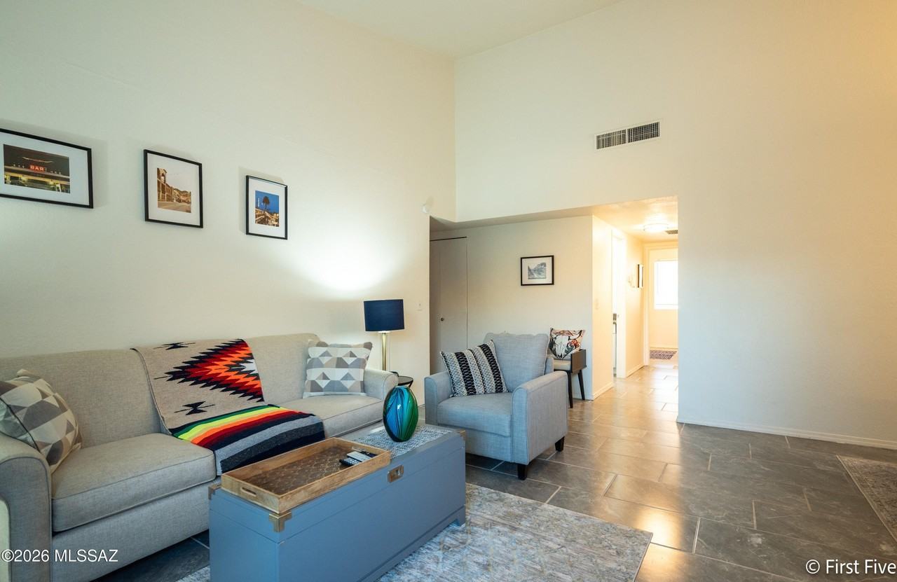 816 S Langley Ave Unit 204 #204 - Photo 3 of 20