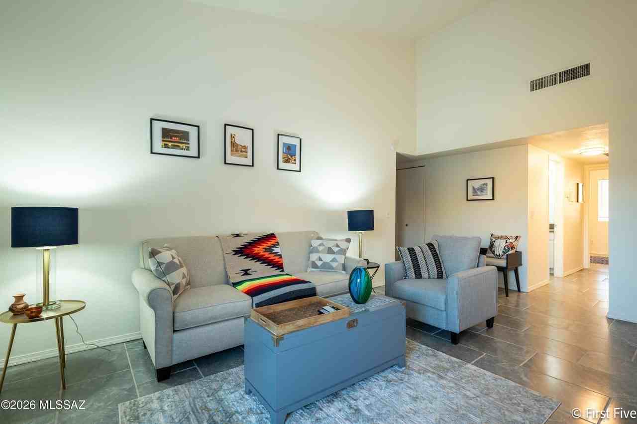 816 S Langley Ave Unit 204 #204 - Photo 6 of 20