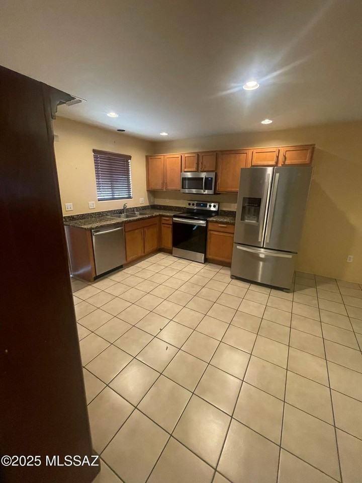 3096 W Mountain Dew St - Photo 2 of 31