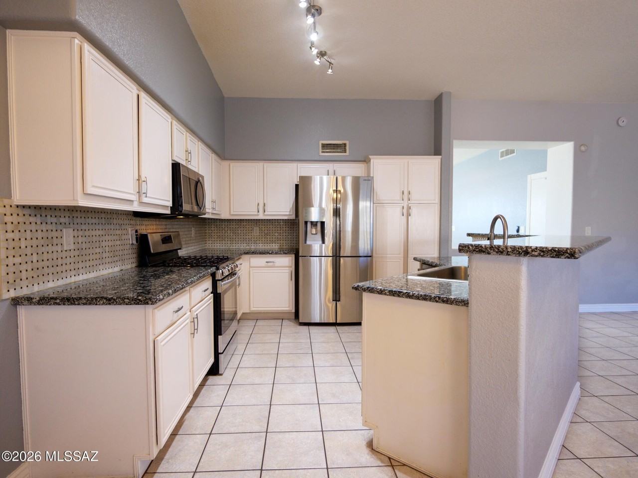 5500 S Wembly Rd - Photo 7 of 28