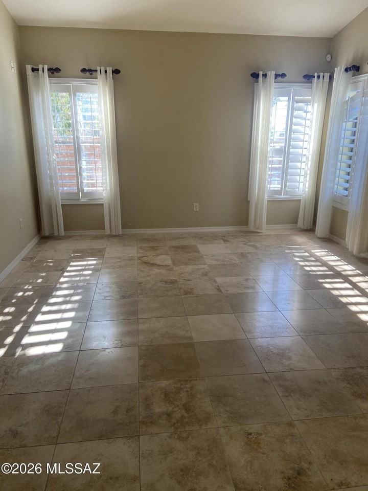 4927 N Louis River Way - Photo 6 of 41