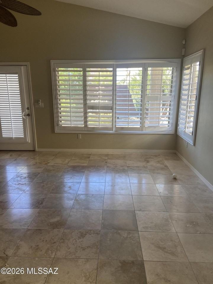 4927 N Louis River Way - Photo 7 of 41